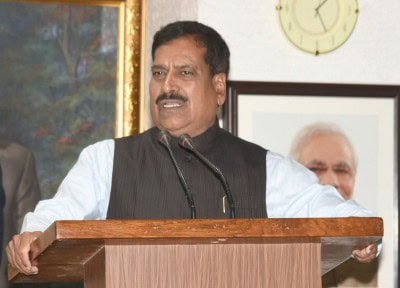 Ahead of Parliament session, Minister Angadi tests Covid positive