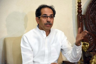 Amid row, Thackeray takes a jibe at 'ungrateful' Kangana