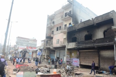 Delhi riots: Delhi Police file voluminous charge sheet against 15 accused (Ld)
