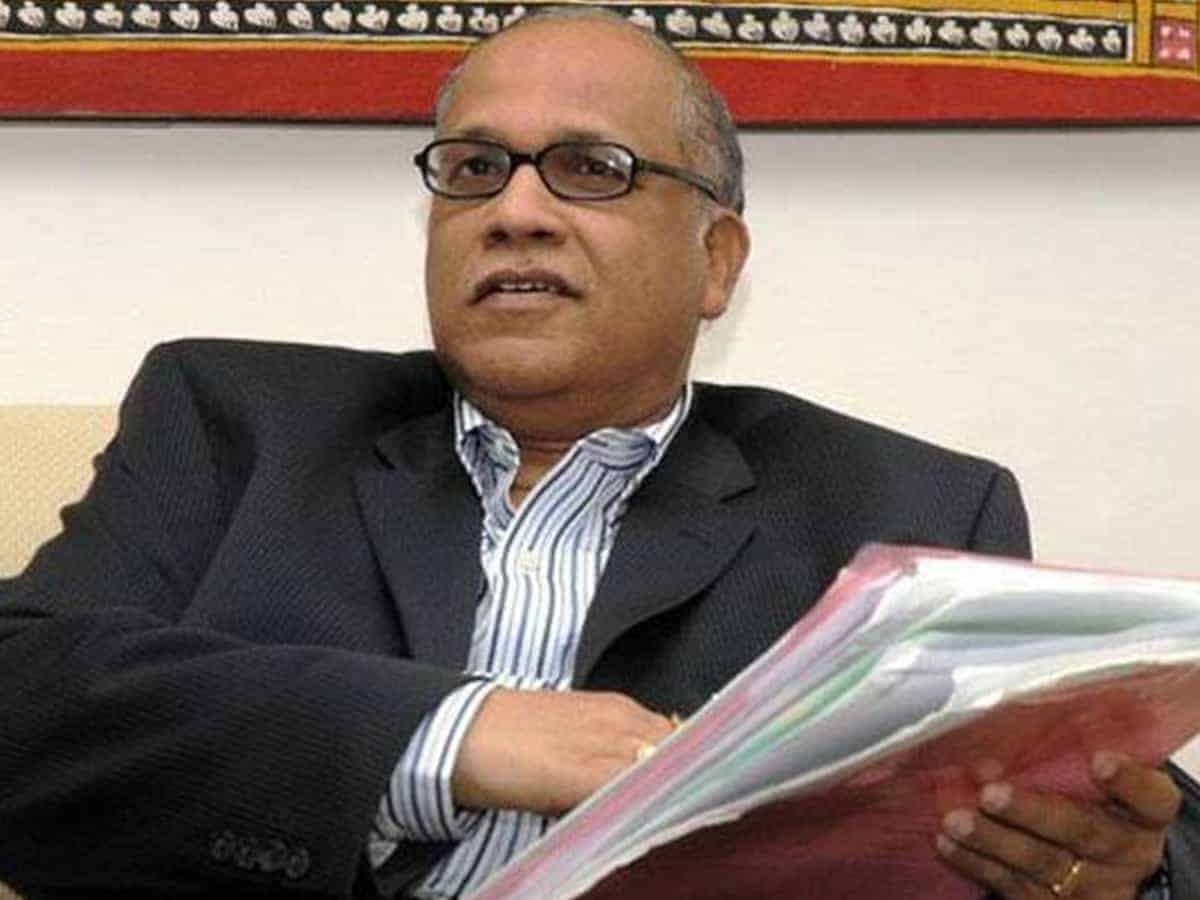 Banging thalis, lighting diyas destroyed Indian economy: Ex Goa CM