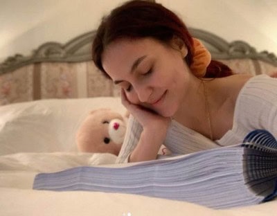 Elli AvrRam is in mood for 'work'