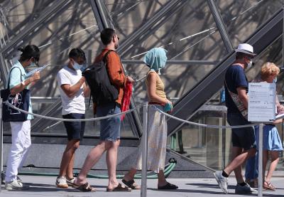 France tightens local restrictions