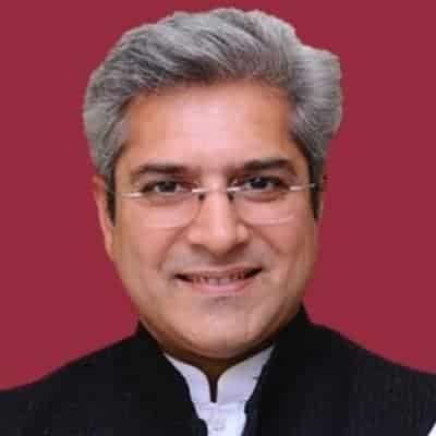 Gahlot reviews preparations ahead of Metro resumption