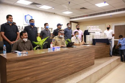 'Hawala' racket busted in Hyderabad, Rs 3.75 cr cash seized