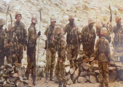 India, China troops within shooting range at Spanggur Gap