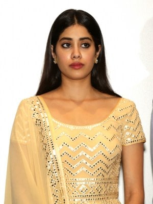Jhanvi Kapoor to walk for Manish Malhotra at digital ICW
