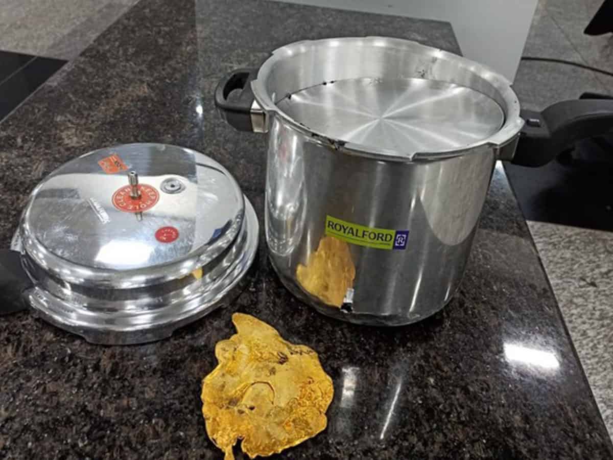 Kerala: AIU seizes gold worth Rs 36 lakhs at Calicut Airport