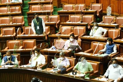 K'taka passes bill to prevent absorption of PSU employees