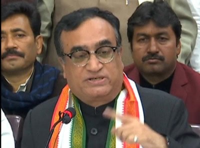 Maken slams Centre, AAP for not challenging SC ruling on slum removal