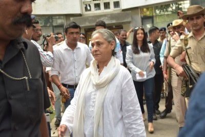 Mumbai Police beef up security for Bachchans