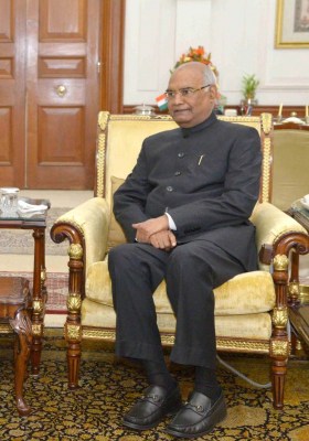 Opposition submits memorandum to Prez for 'fair probe' in Delhi riots