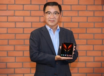 Pre-book Rs 1.5 lakh Galaxy Z Fold2 5G in India from Sep 14