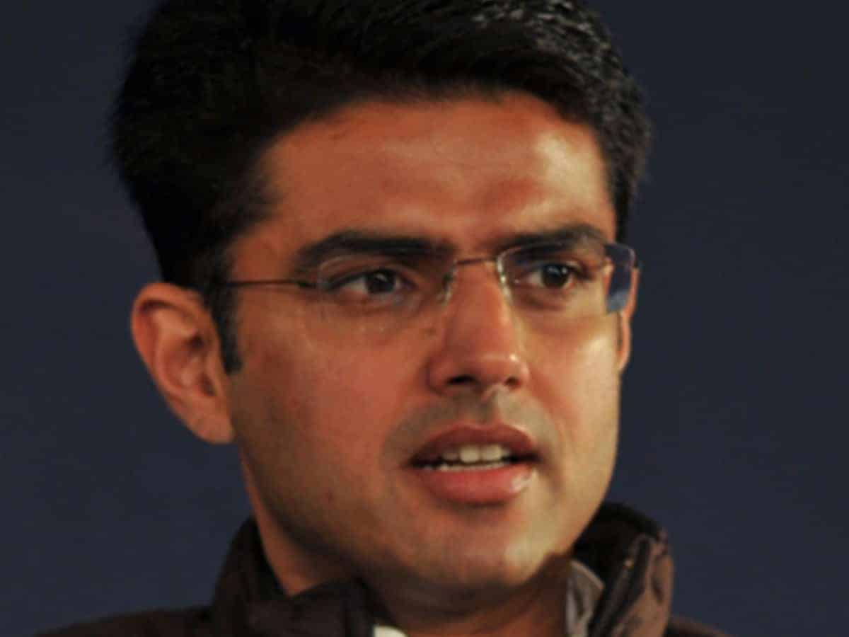Pilot supports Rahul Gandhi's views on economy, jobs