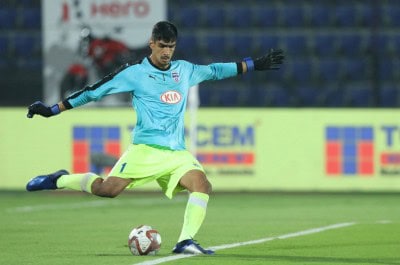 Sandhu, Sanju win AIFF player of the year awards