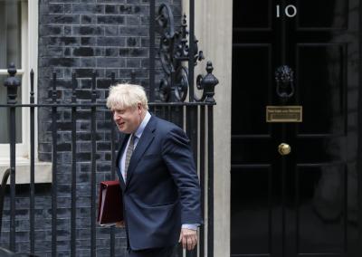 UK PM announces tightening of social distancing rules