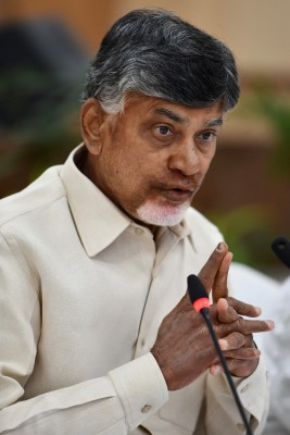 YSRCP leaders spreading lies on TDP, destroying Amaravati: Naidu
