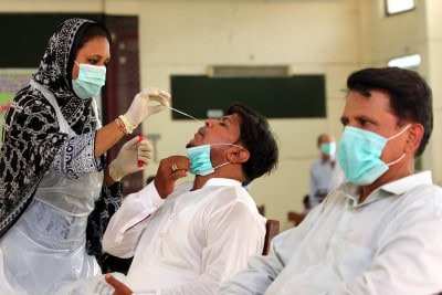 6 marriage halls, 103 restaurants sealed in Karachi for flouting rules