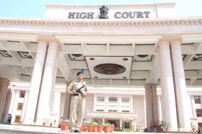 Allahabad HC issues notice to UP govt on Hathras incident