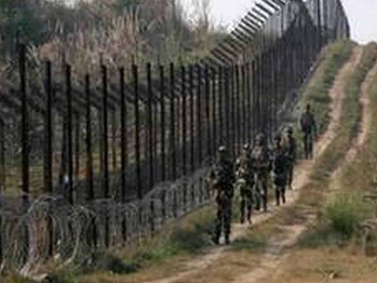 Pakistan violates ceasefire in Poonch's Khari Karmara
