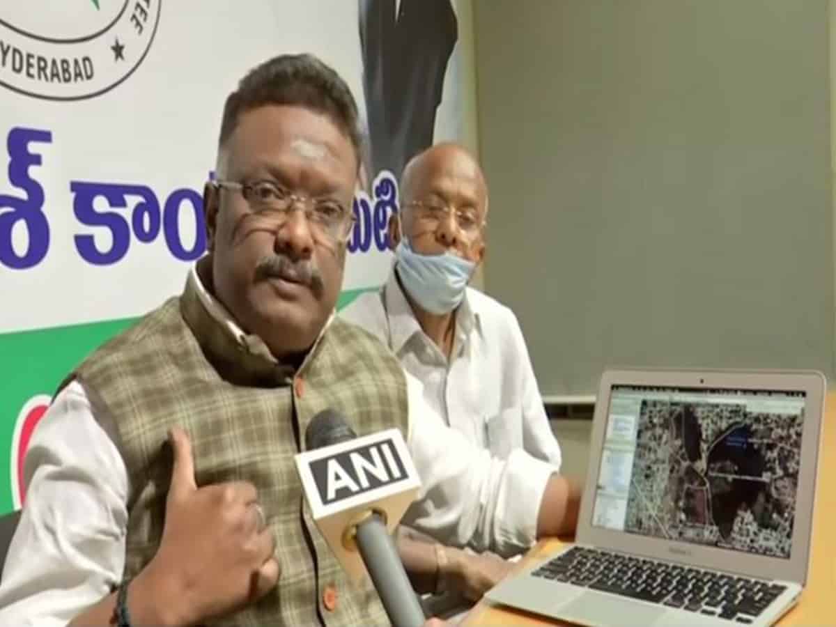 Congress blames TRS govt for floods in Hyderabad