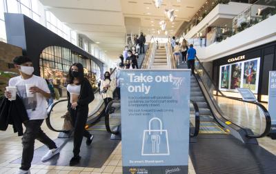Canadians urged to avoid large in-person gatherings