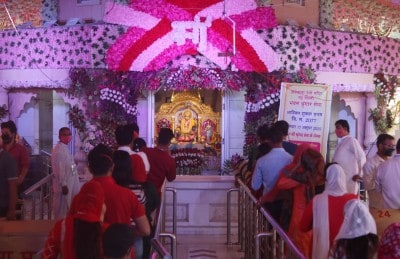 Cautious Jhandewalan, muted Kalkaji as Navratri begins