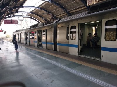 DMRC flags increased footfall, requests commuters to stagger timings