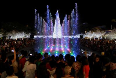 Filipinos brace for Christmas sans parties