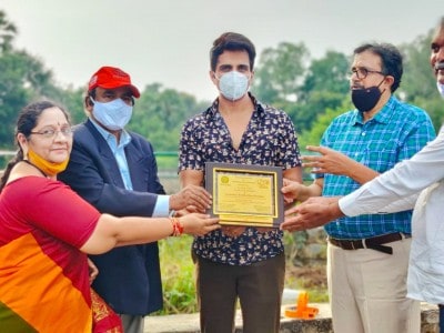 GCOT presents Gramodaya Bandhu Mitra award to Sonu Sood