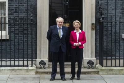 Johnson, EU chief agree importance of finding Brexit trade deal