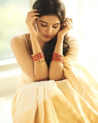 Kalyani Priyadarshan opens up on shooting sans 'comfort crew'