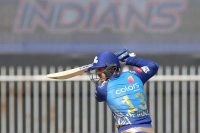 Krunal's last over carnage takes MI to 208/5