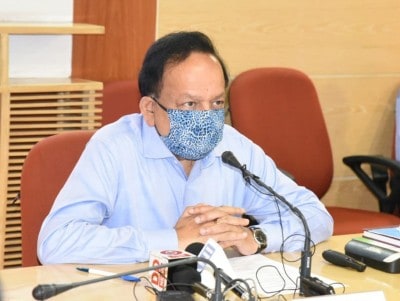 Maha, Chandigarh use less than 50% of Covid grant: Harsh Vardhan