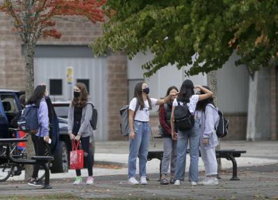 NZ allows border exceptions for some int'l students