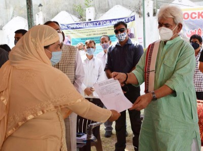 People in Kashmir unaffected by Pakistan's false propaganda: Srinagar Corps chief