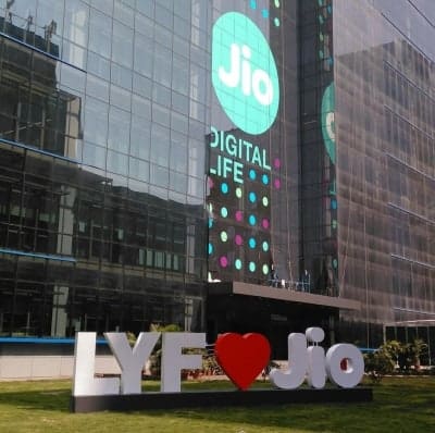 Reliance Jio's Q2 net profit logs near 3-fold jump (Ld)