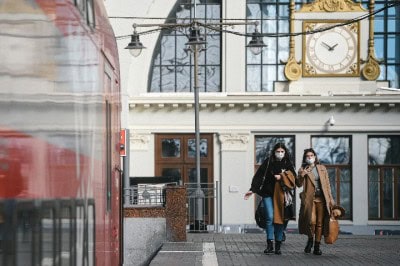 Russia reports record daily COVID-19 cases