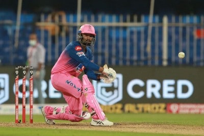 Tewatia, Parag steer RR to five-wicket win over SRH