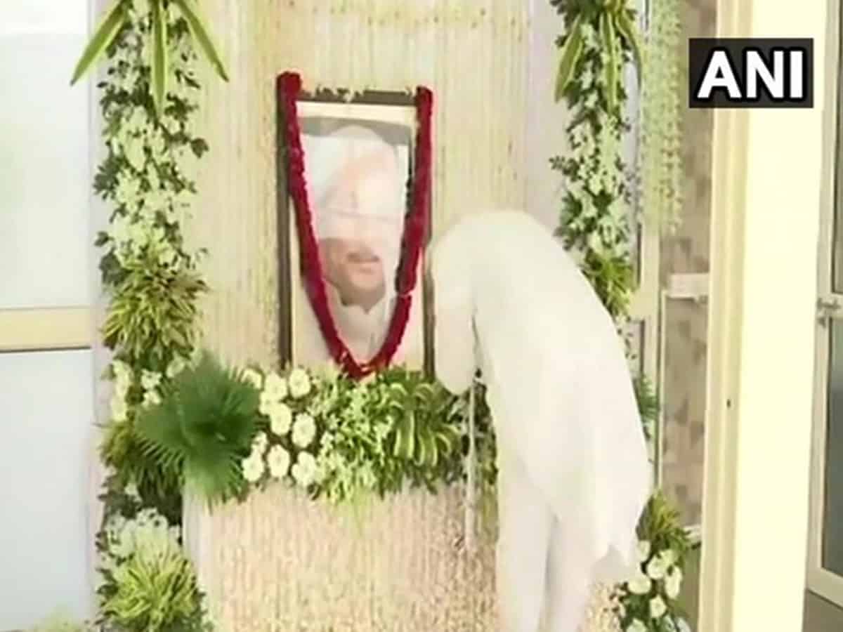 PM pays tribute to Keshubhai Patel after reaching Ahmedabad