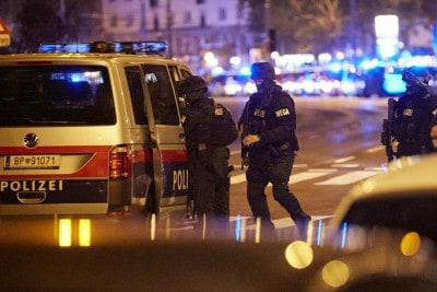 3 killed in Vienna terror shootings (Ld)