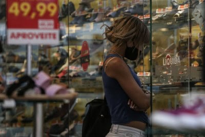 Brazil's Covid-19 death toll nears 172,000