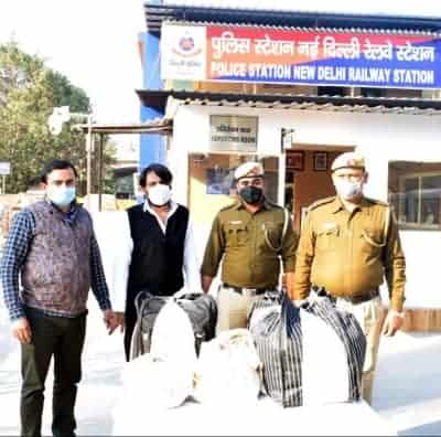 Disguised as TTE, man tried to smuggle cannabis; held