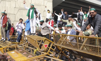 Farmers dig in heels, continue to rally on Delhi borders as more join in