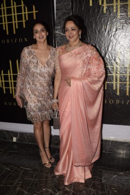 Hema Malini's Diwali special with daughter Esha, Shreya Ghoshal, Shankar Mahadevan