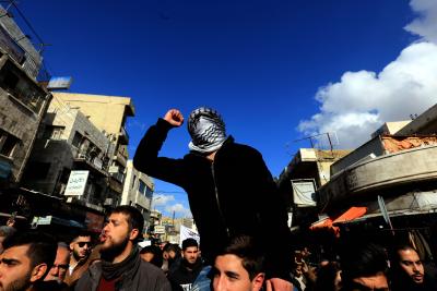 Israeli union warns strike over payments to quarantined workers