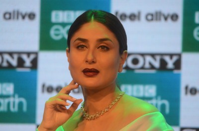 Kareena Kapoor Khan goes pink in Palampur
