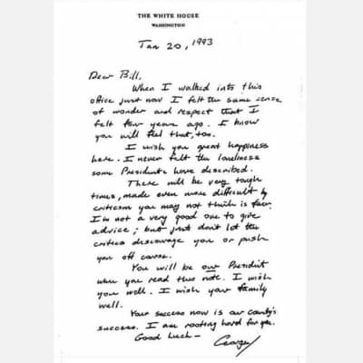 Kirsten Bell shares handwritten letter George HW Bush left for Bill Clinton