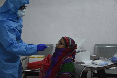 Maharashtra's Covid deaths, cases drop again (Roundup)