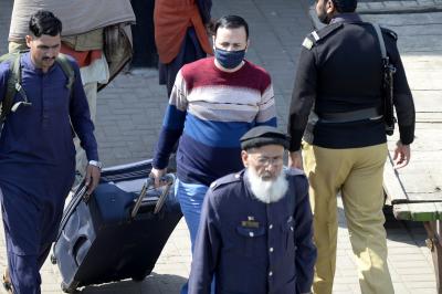 Pak to impose fine for not wearing masks