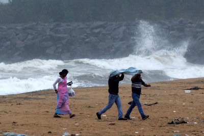 Very severe cyclonic storm Nivar to cross TN/P'cherry coast midnight (Ld)